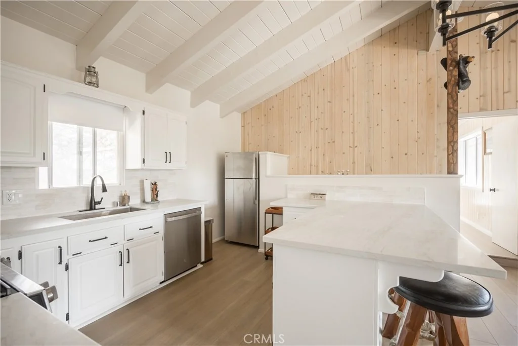 Photo of 1068 Lookout Mountain Road