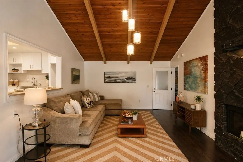 Photo of 6442 Sunside