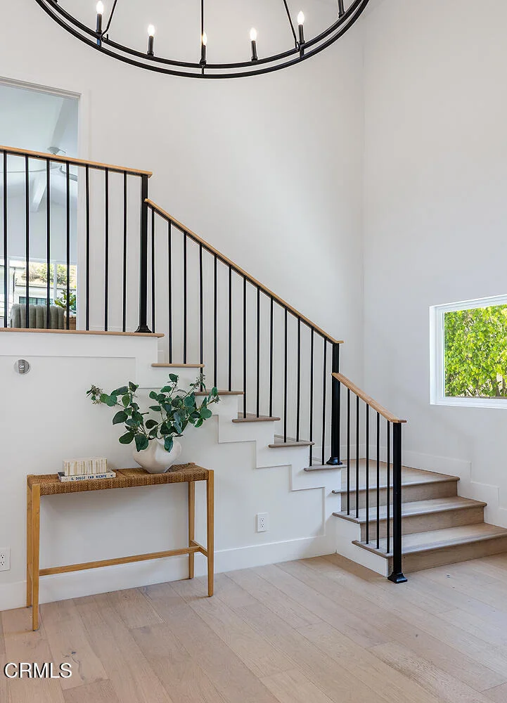 Photo of 1475 N Bundy Drive