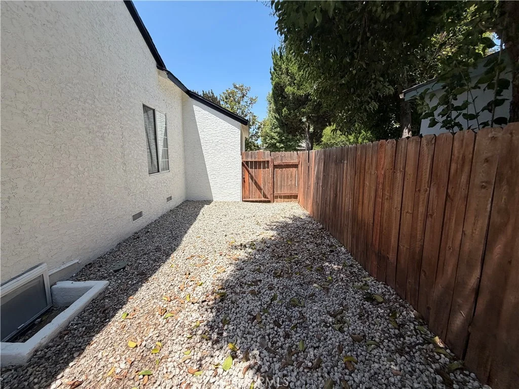 Photo of 6654 Capps Avenue