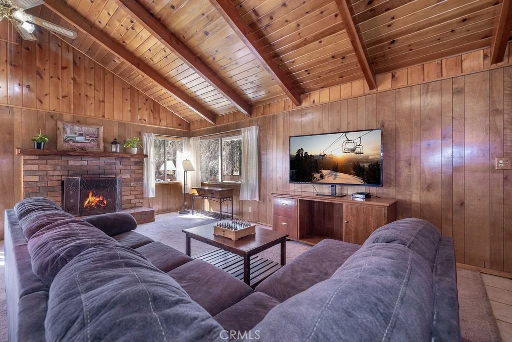 Photo of 433 Catalina