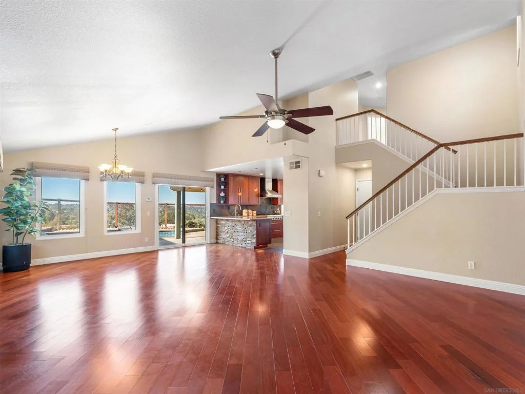 Photo of 2075 Boulders Road