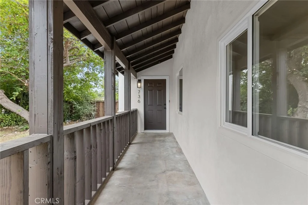 Photo of 736 N Walnut Avenue