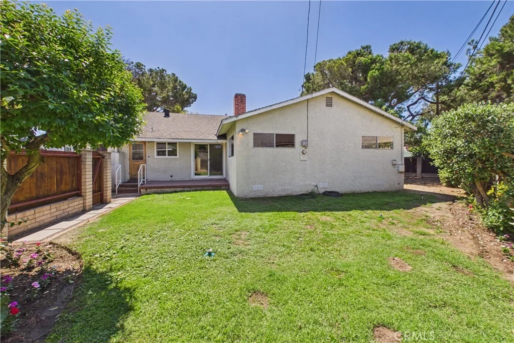 Photo of 1902 Lees Avenue