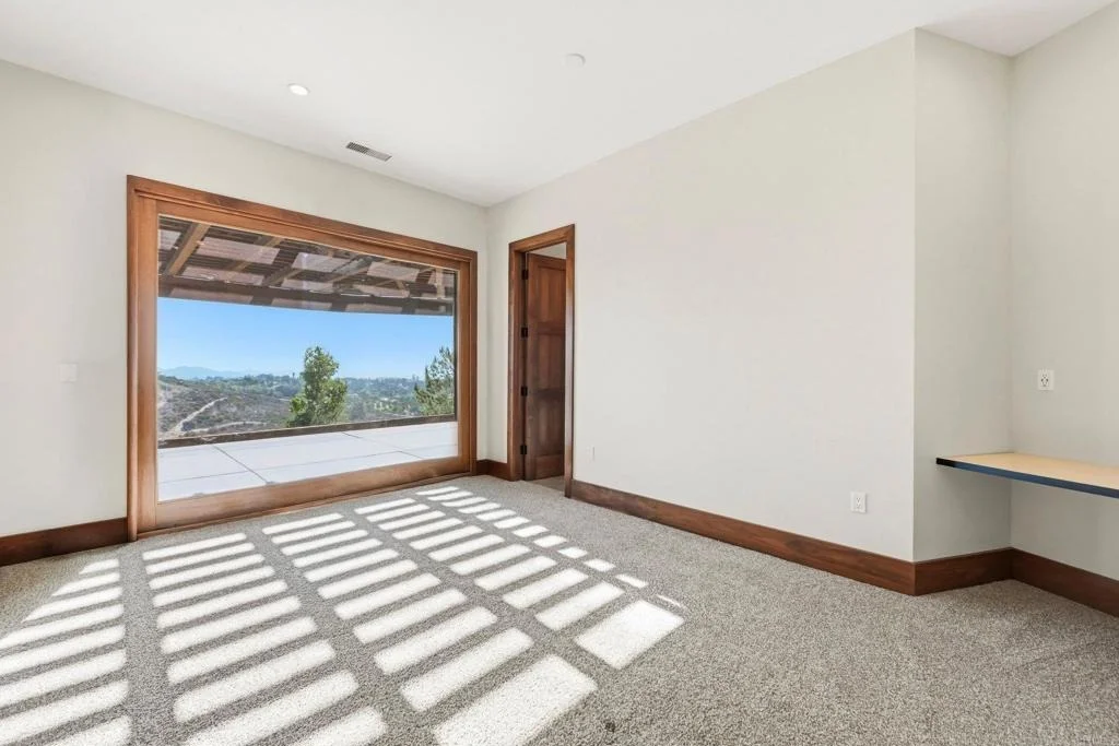 Photo of 19576 Paradise Mountain Road