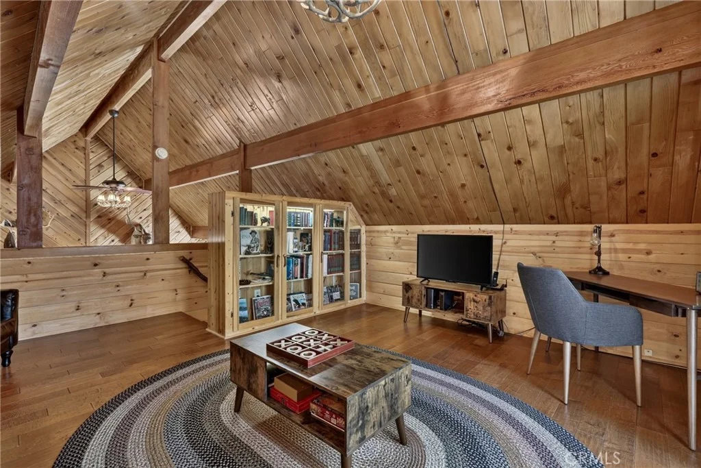 Photo of 615 Grass Valley Rd