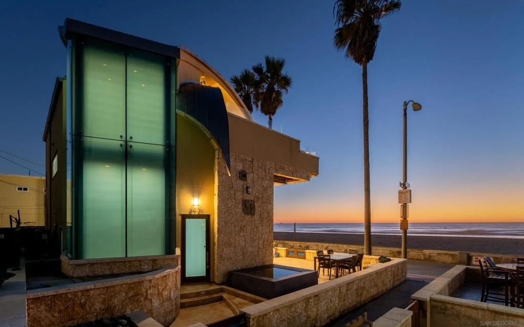 Photo of 3921 Ocean Front Walk