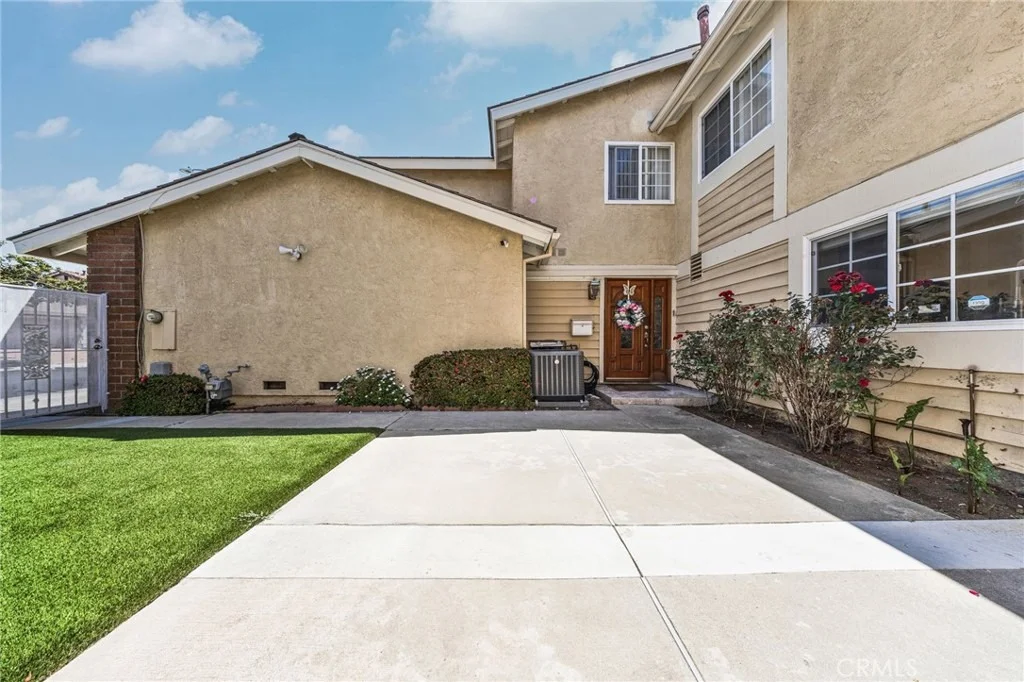 Photo of 814 E Sandpoint Court