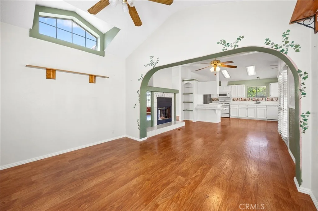 Photo of 2892 Peach Tree