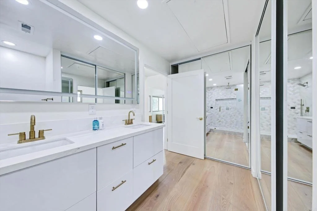 Photo of 5850 Menorca Drive