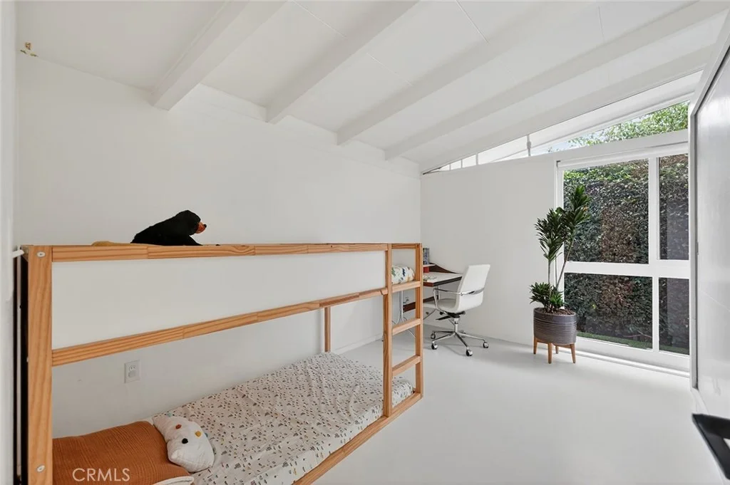 Photo of 3065 Stevely