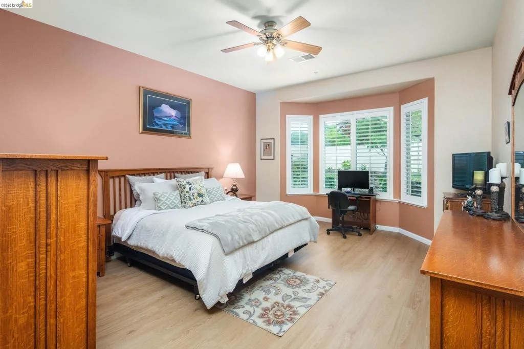 Photo of 485 Coronation Dr