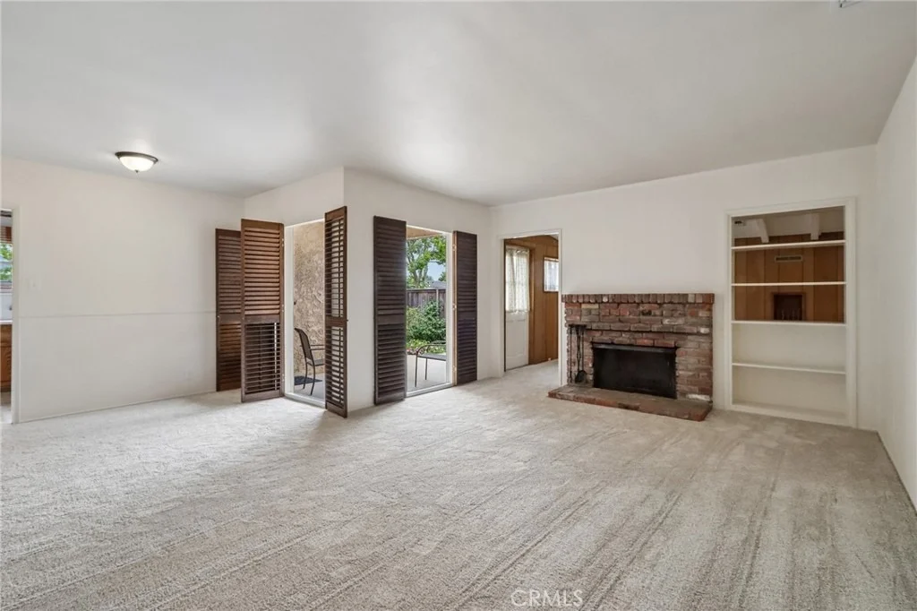 Photo of 6544 E Willow