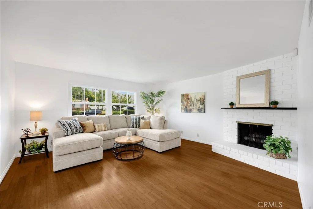 Photo of 978 Orangewood Drive