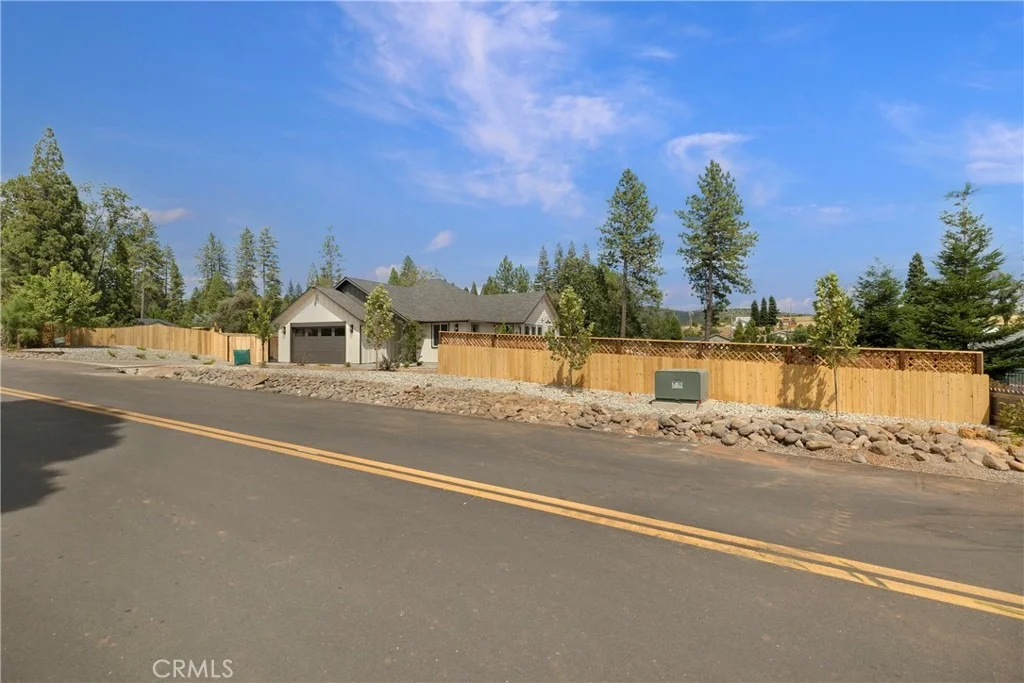 Photo of 1586 Gate Lane