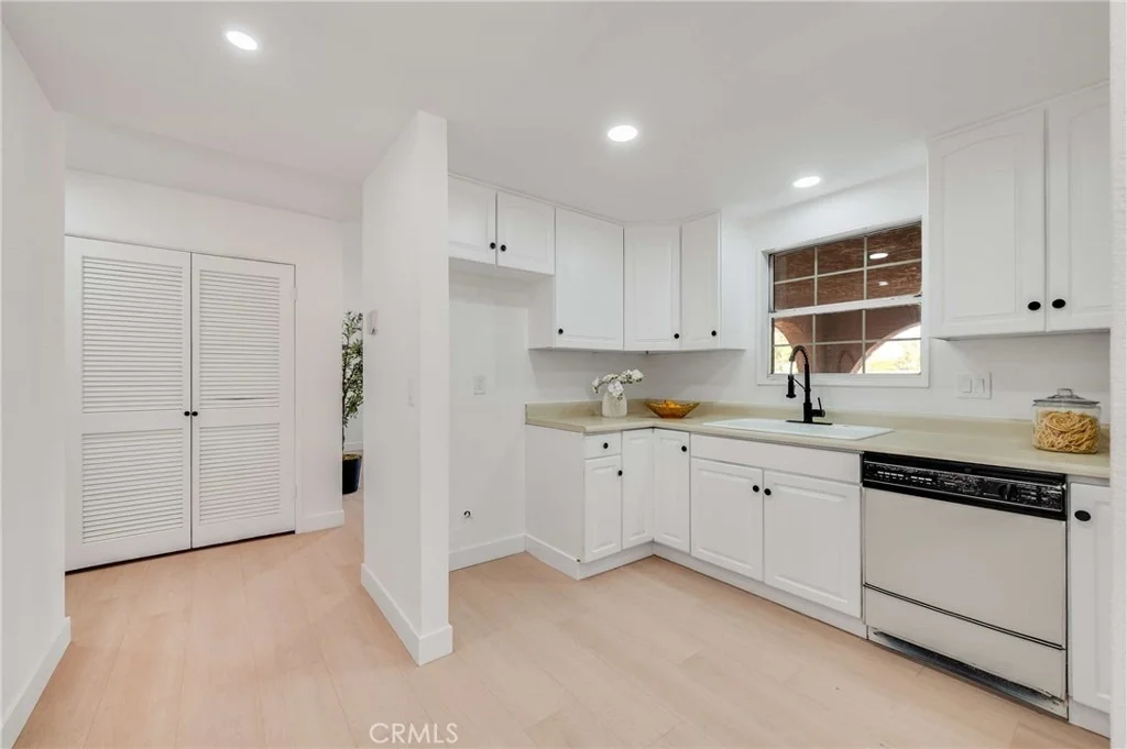 Photo of 6425 Stover