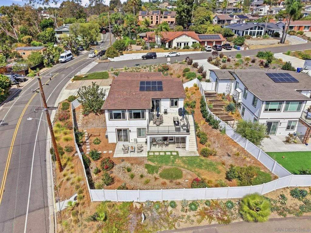 Photo of 1858 Avocado Rd
