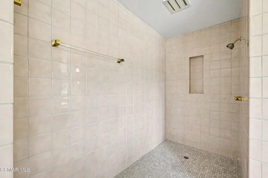 Photo of 195 Avocado Place