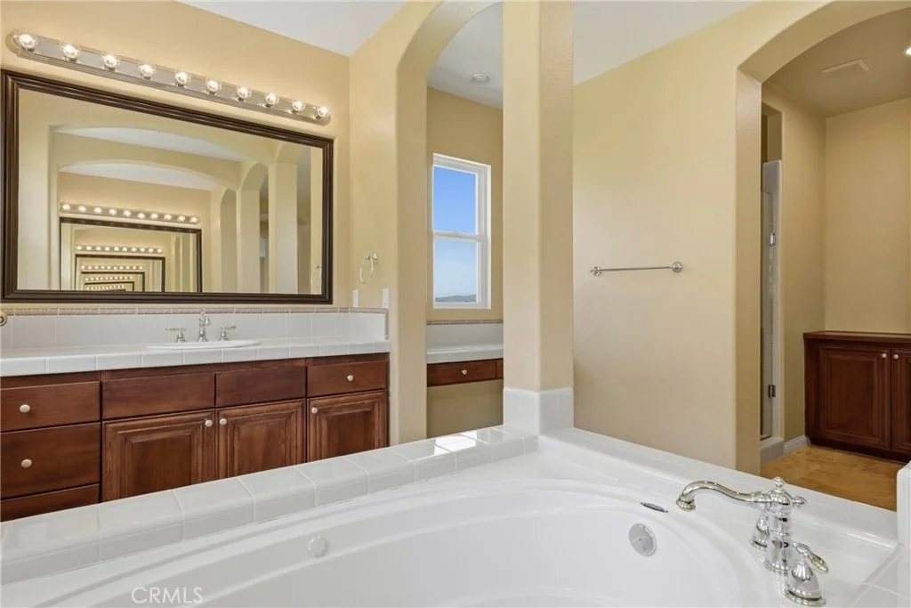Photo of 1014 Skyline Place