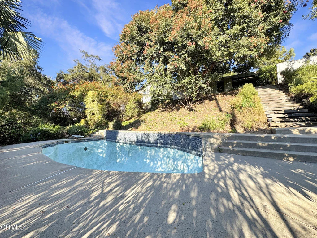 Photo of 925 Monarch Drive