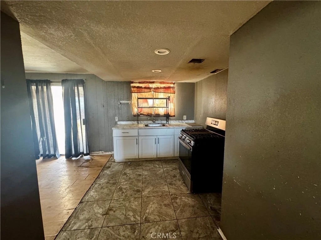 Photo of 2045 Desoto Street