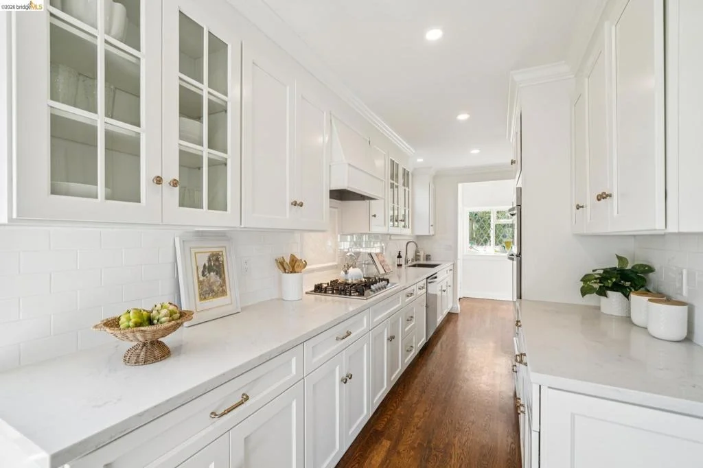 Photo of 6080 Ocean View Drive