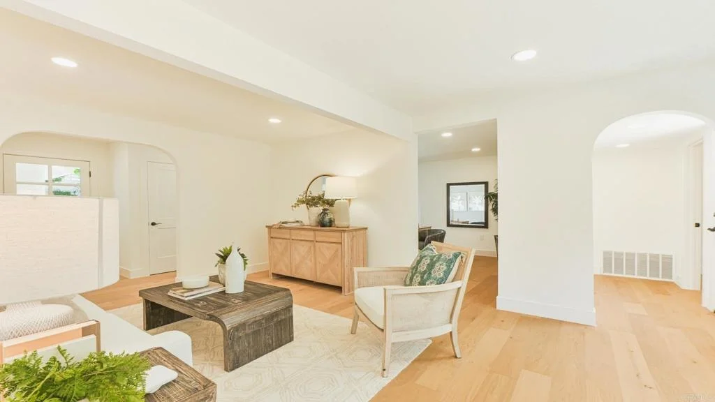 Photo of 2399 Ivy Road