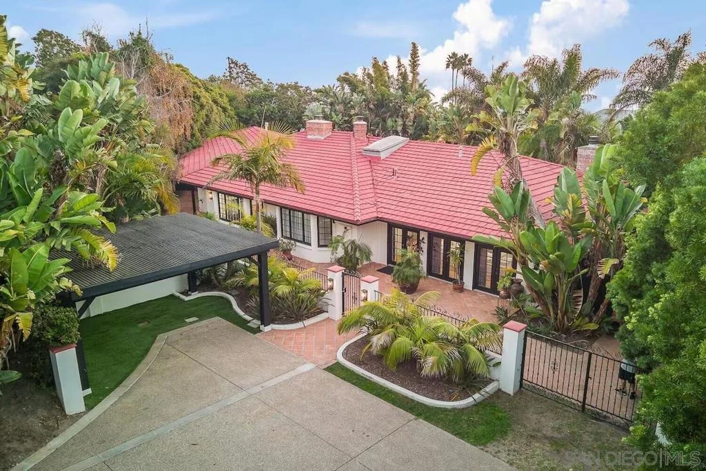 Photo of 1005 Solymar Drive