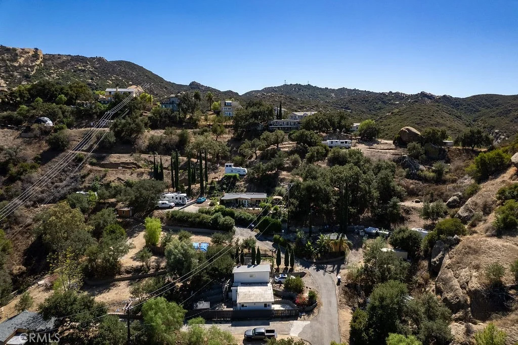 Photo of 1068 Loma Lane