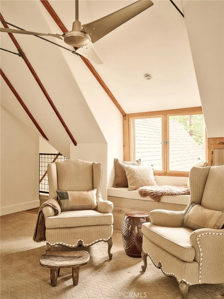 Photo of 255 Hemlock