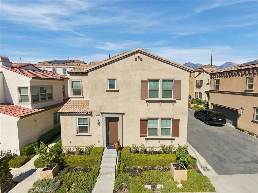 Photo of 881 Pear Court