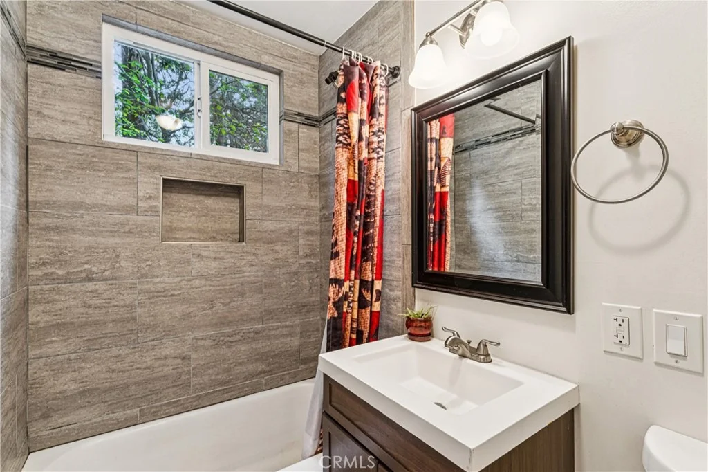 Photo of 355 Hartman Circle