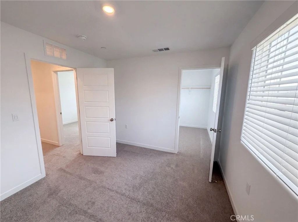 Photo of 4472 Bellaire
