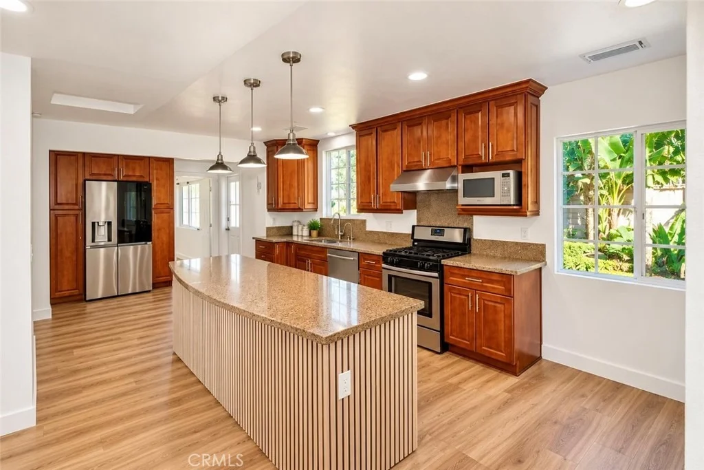 Photo of 17841 Collins