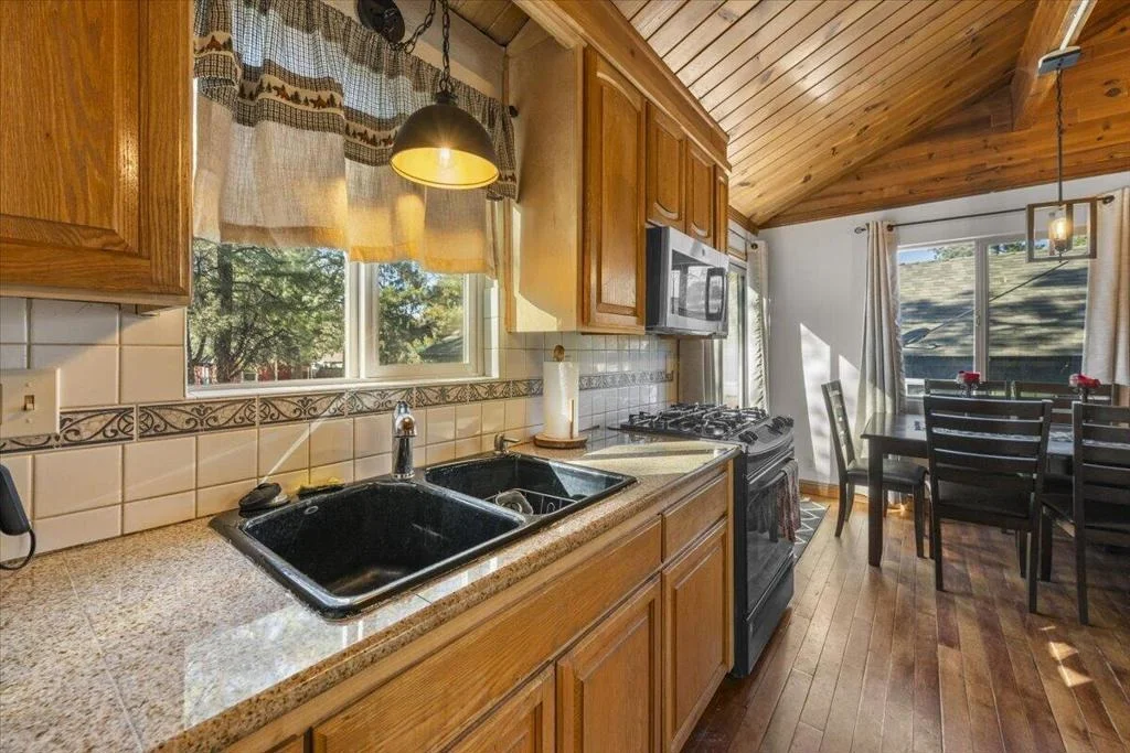Photo of 140 Highland Lane