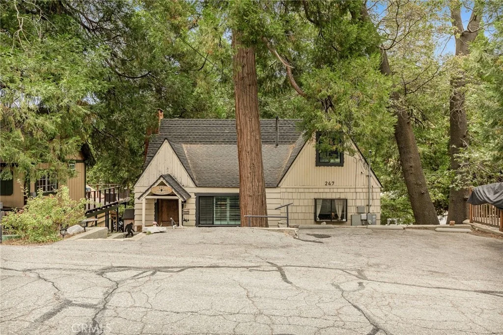 Photo of 247 Oak Drive