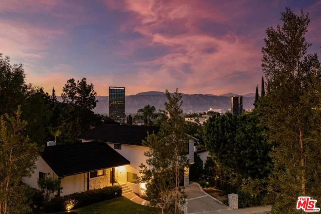 Photo of 10832 Wrightwood Lane
