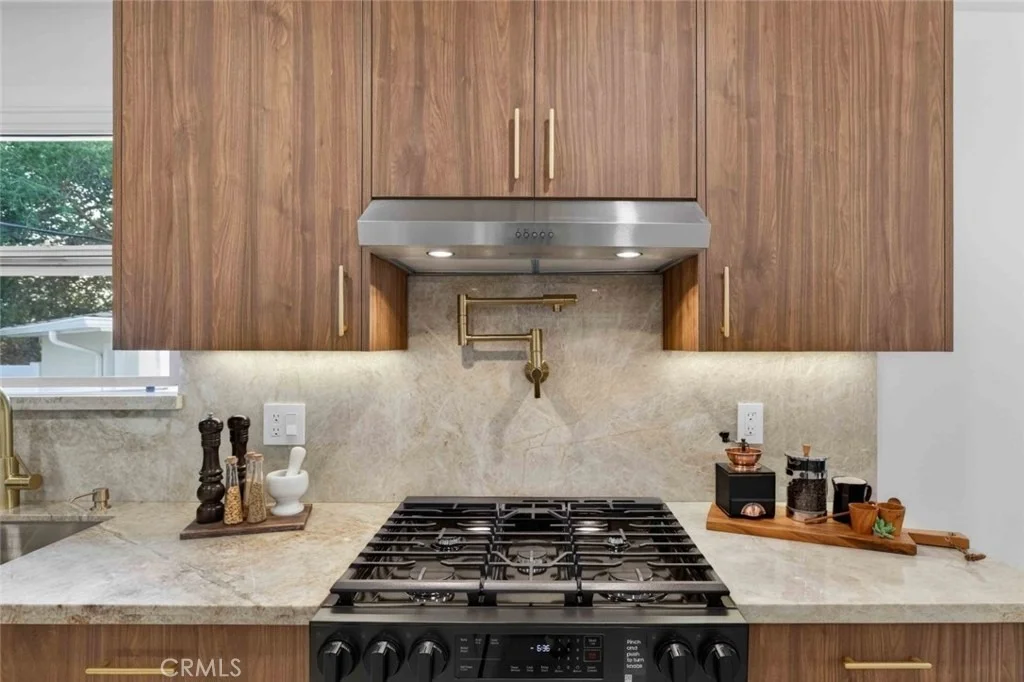 Photo of 6433 Creemore Lane
