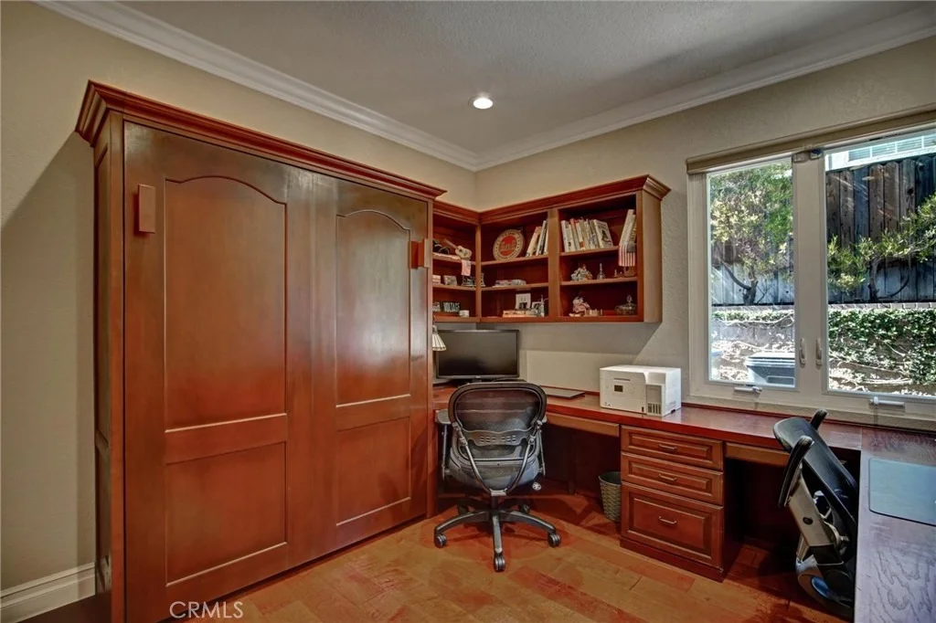 Photo of 445 Somerset Circle