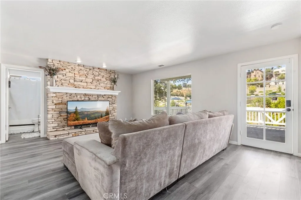 Photo of 22920 Green Pine