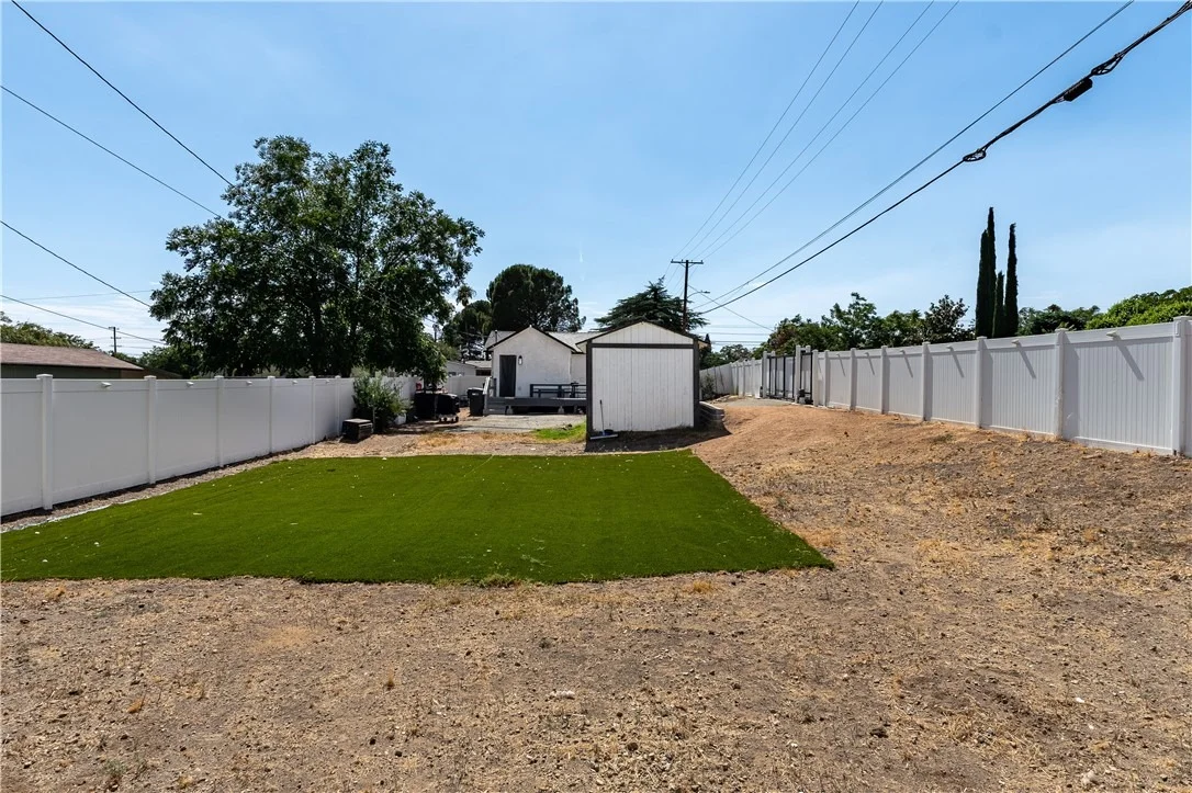 Photo of 582 N Almond