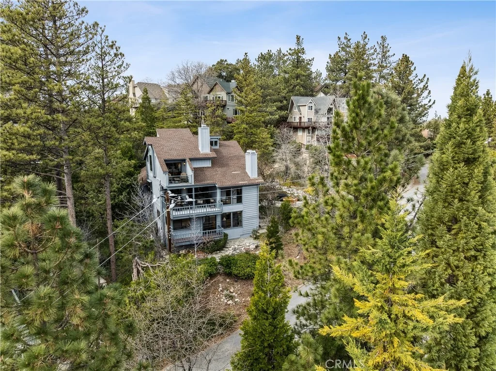 Photo of 892 Nadelhorn Drive