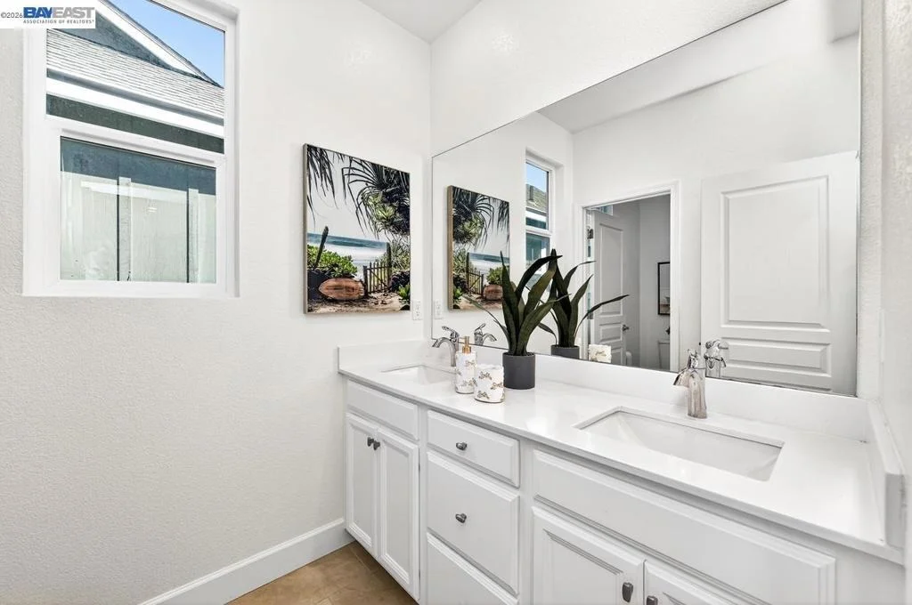 Photo of 4176 Healdsburg Way