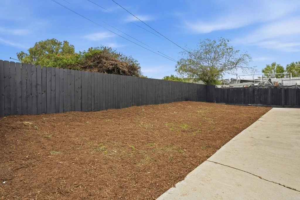 Photo of 1333 Helix Street