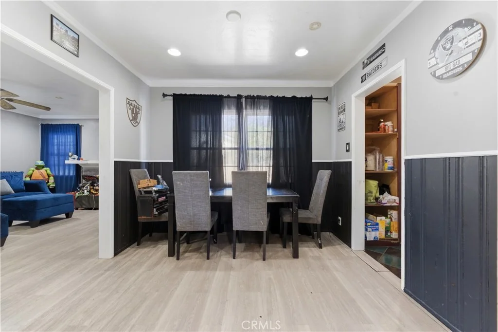 Photo of 121 E 68th Way