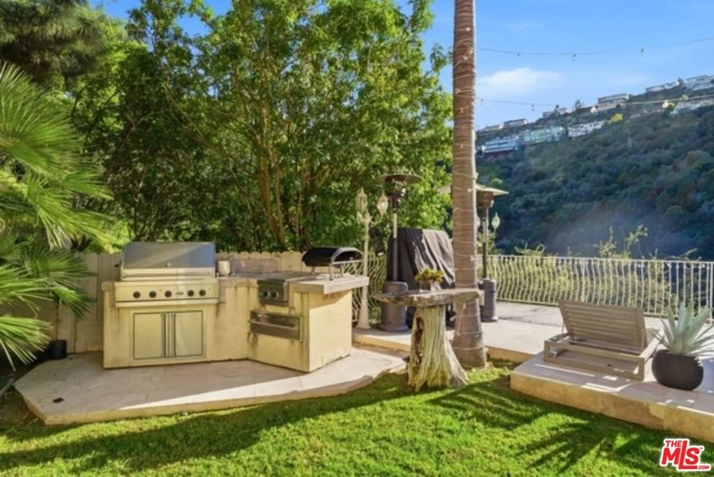 Photo of 7546 Devista Drive