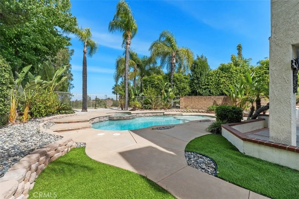 Photo of 552 Calle Monterey