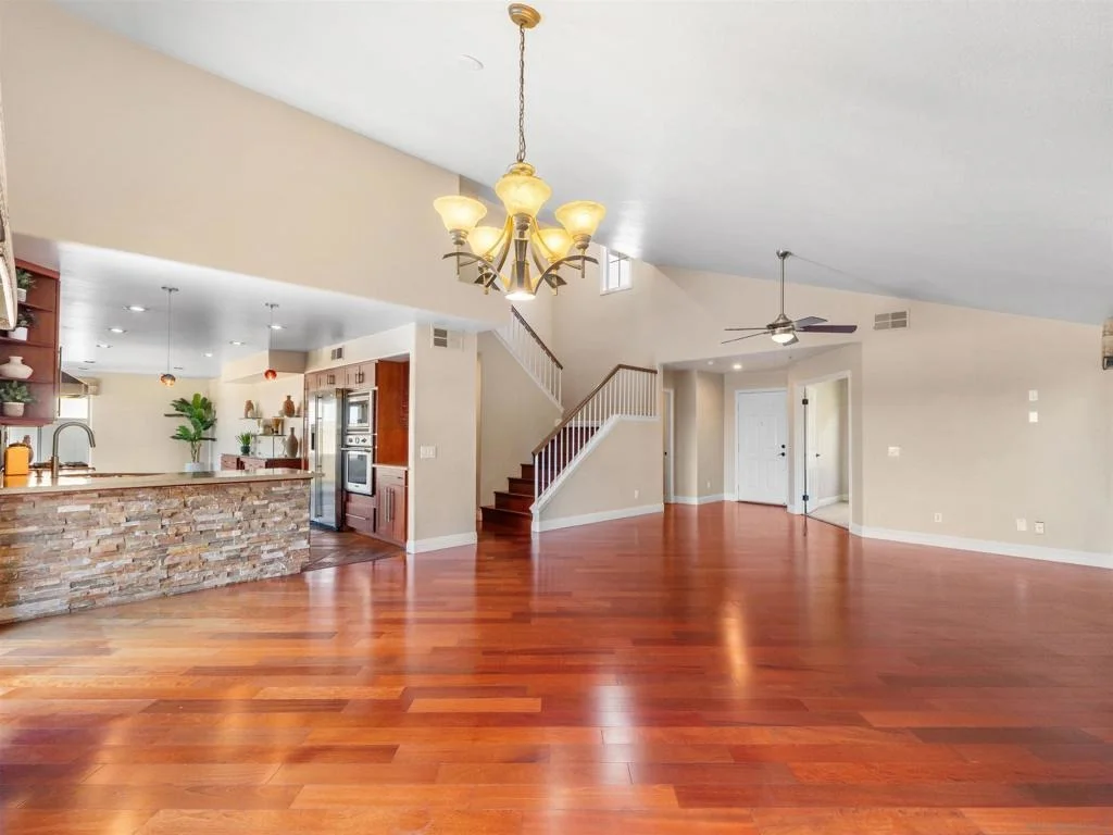 Photo of 2075 Boulders Road
