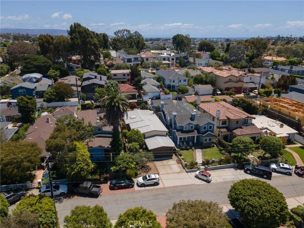 Photo of 652 35th