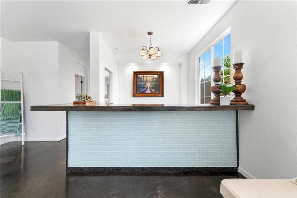 Photo of 21 La Jolla Street